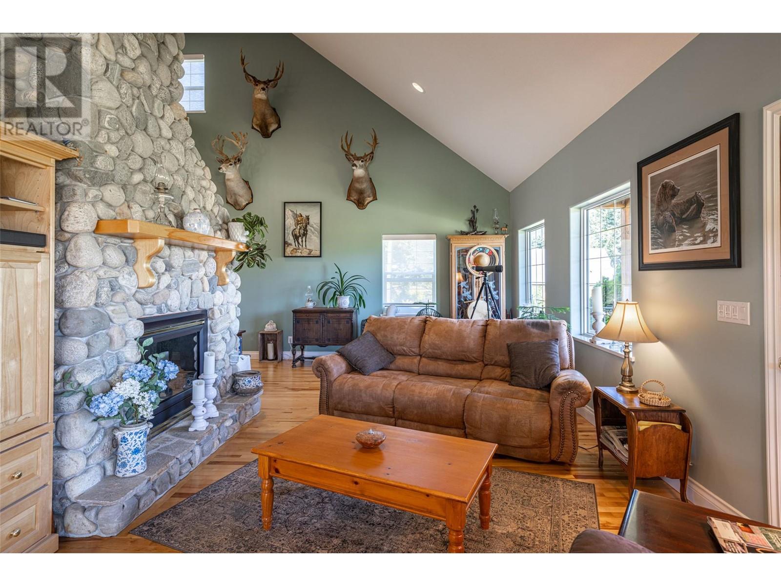  2990 50 Street Northwest, Salmon Arm