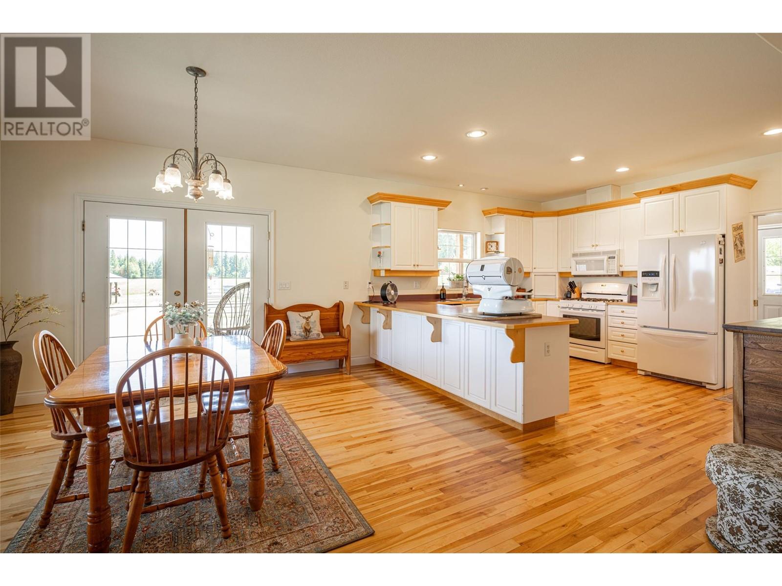  2990 50 Street Northwest, Salmon Arm