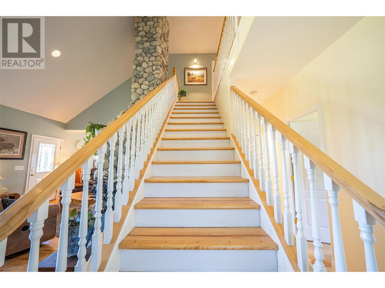  2990 50 Street Northwest, Salmon Arm