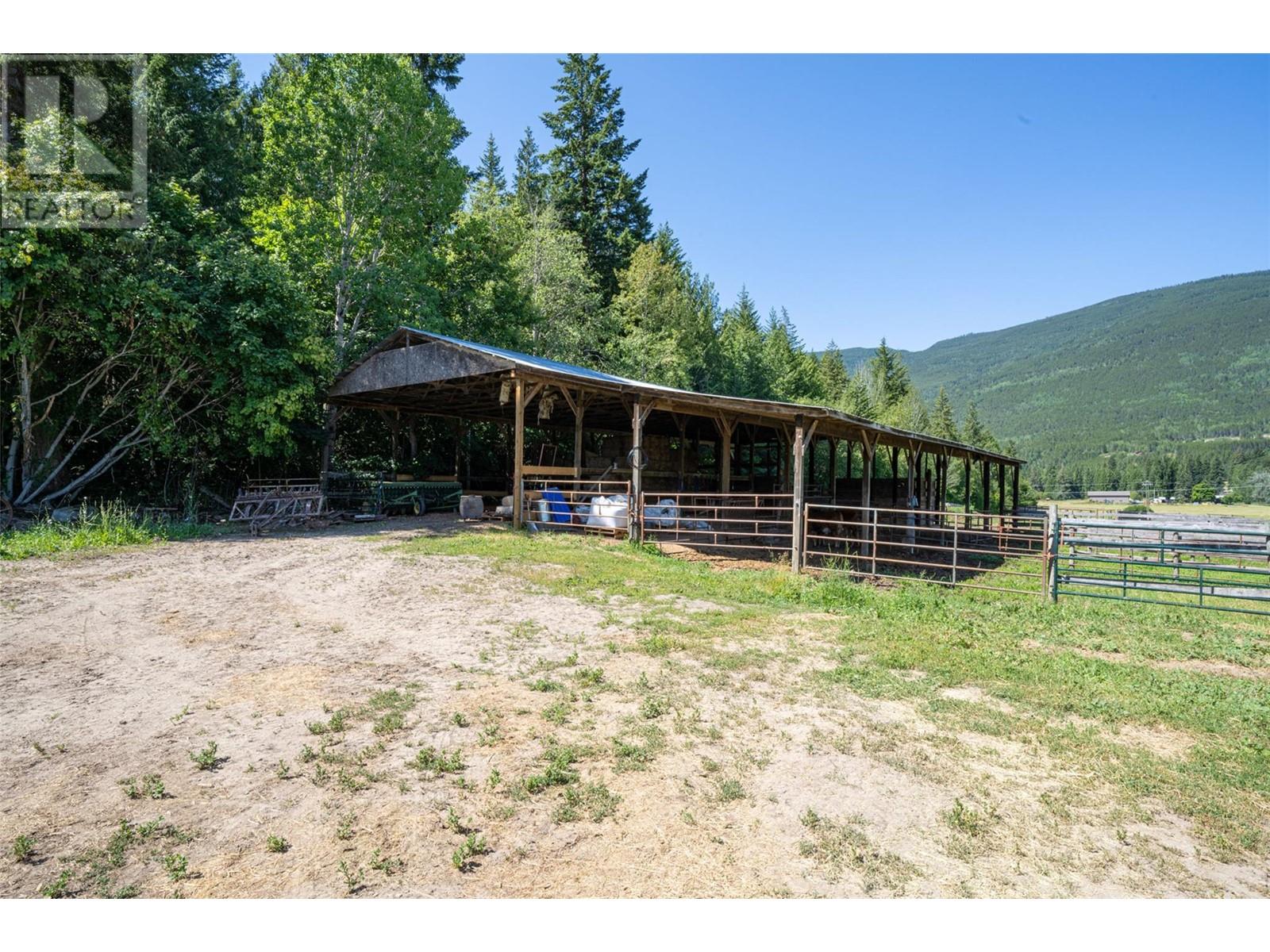  2990 50 Street Northwest, Salmon Arm