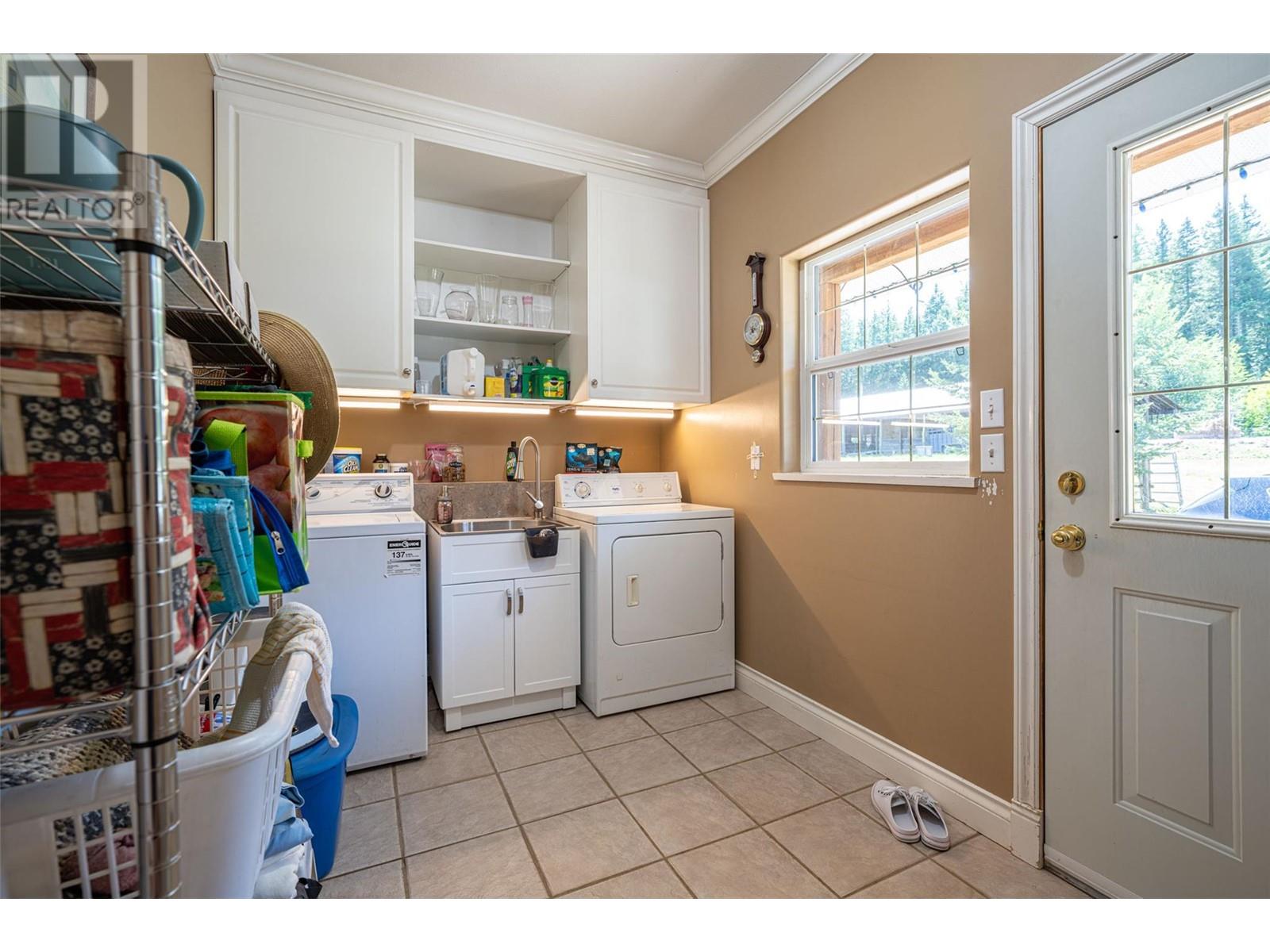  2990 50 Street Northwest, Salmon Arm