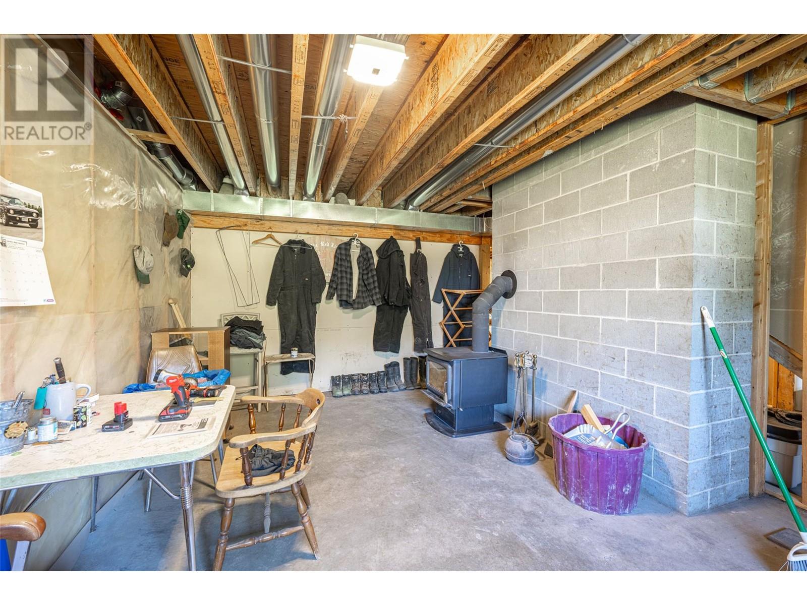  2990 50 Street Northwest, Salmon Arm