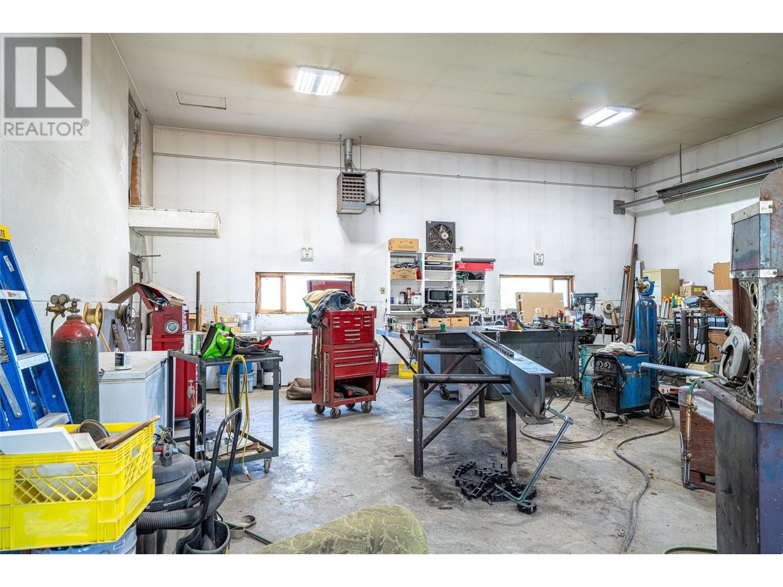  2990 50 Street Northwest, Salmon Arm