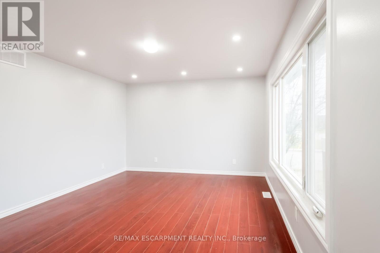 Photo 22 of 132 Franklin Avenue, Port Colborne ON