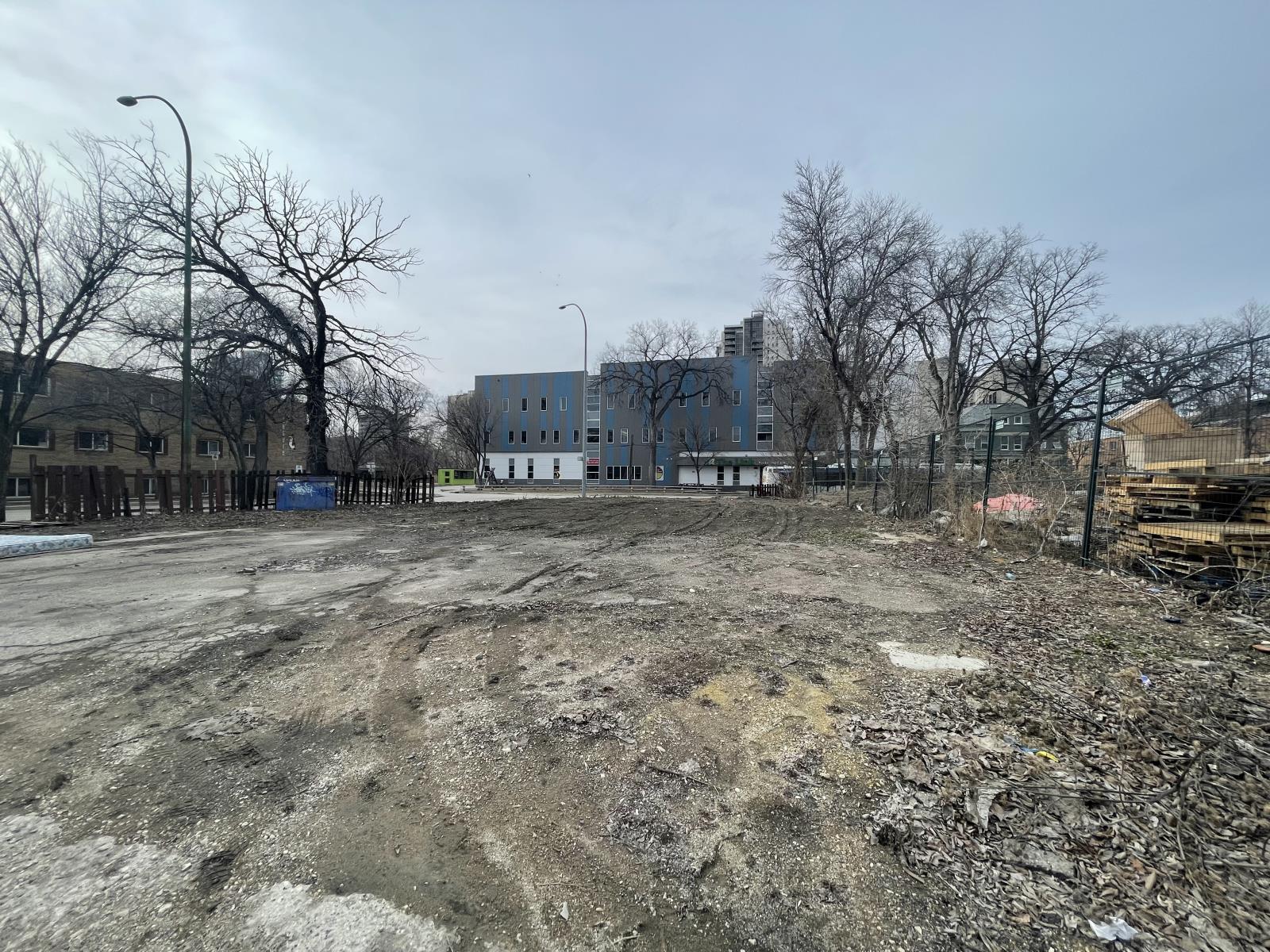 Photo 9 of 160 Mayfair Ave, Winnipeg MB