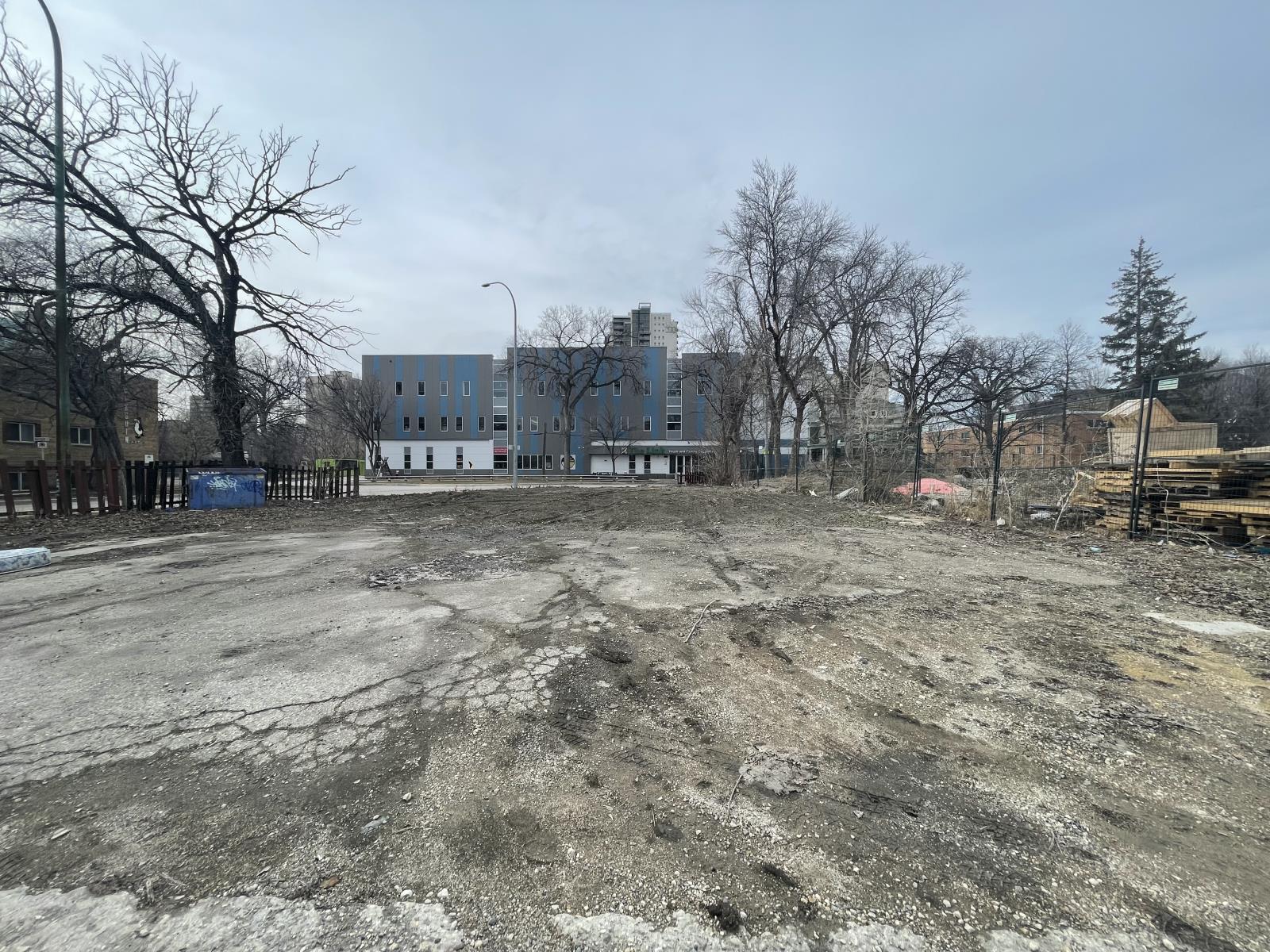 Photo 11 of 160 Mayfair Ave, Winnipeg MB