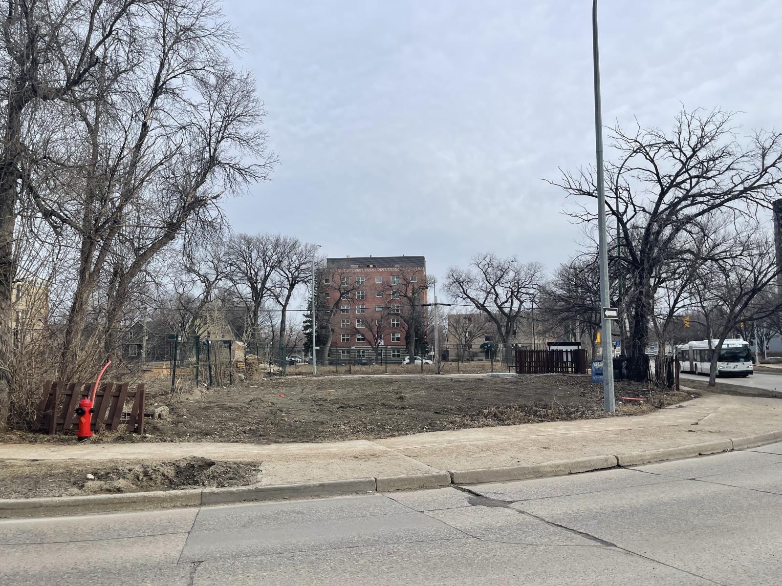 Photo 1 of 160 Mayfair Ave, Winnipeg MB