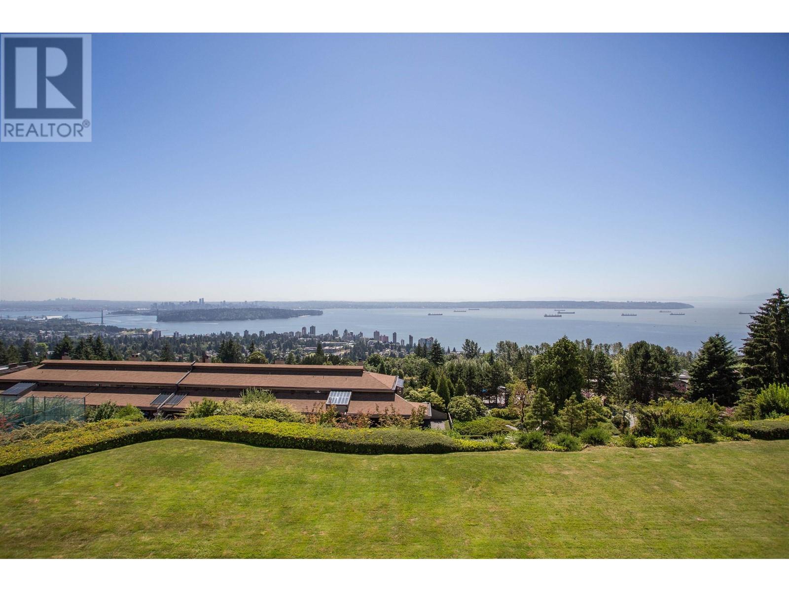 34 2242 FOLKESTONE WAY, West Vancouver