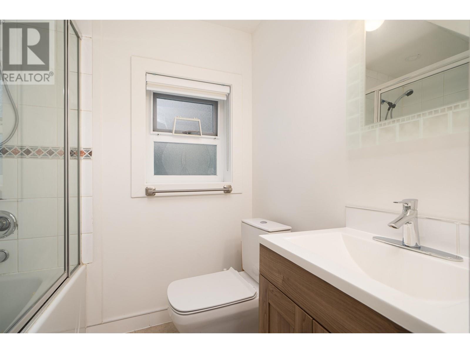 646 ALDERSON AVENUE, Coquitlam