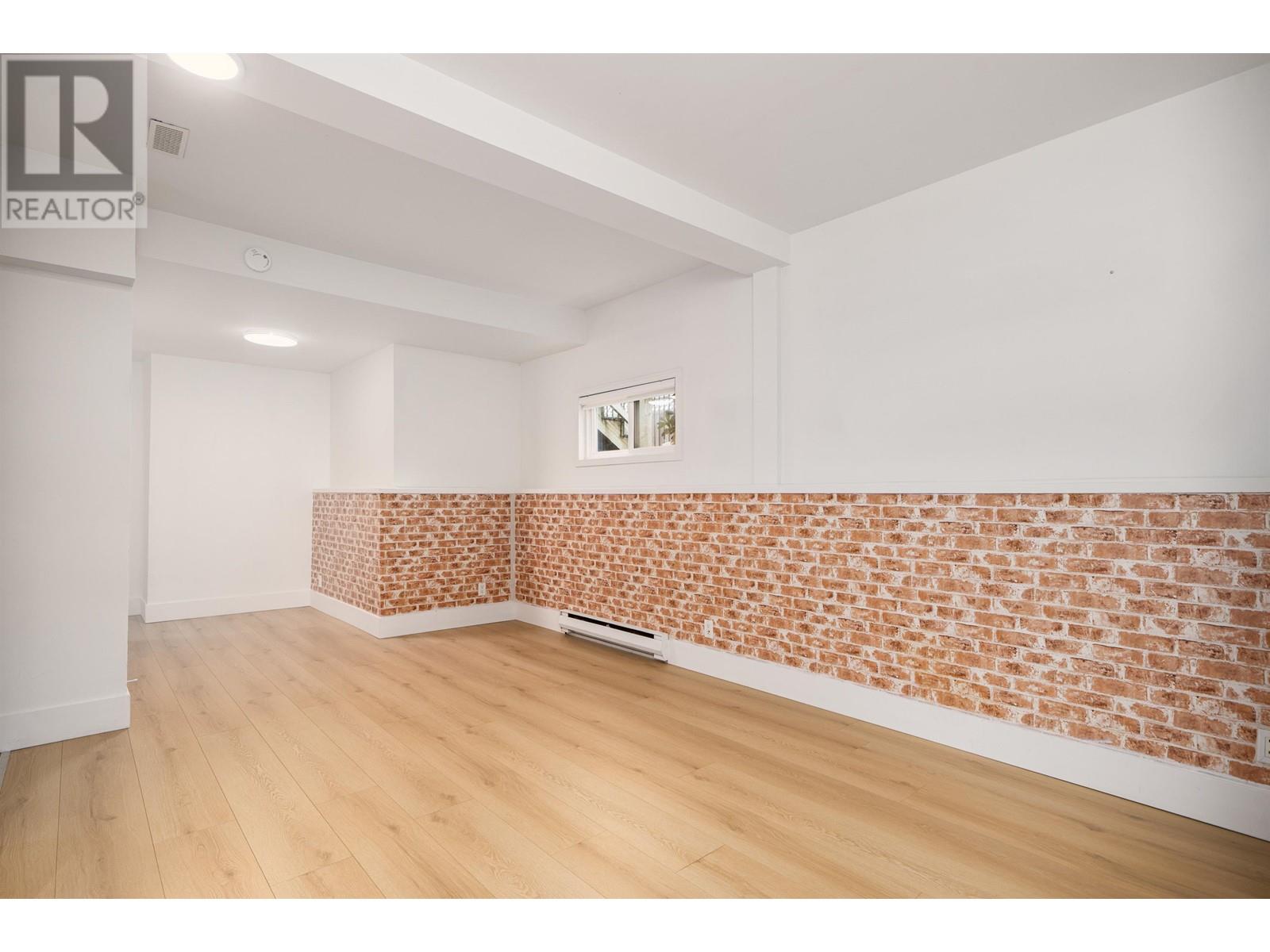 646 ALDERSON AVENUE, Coquitlam