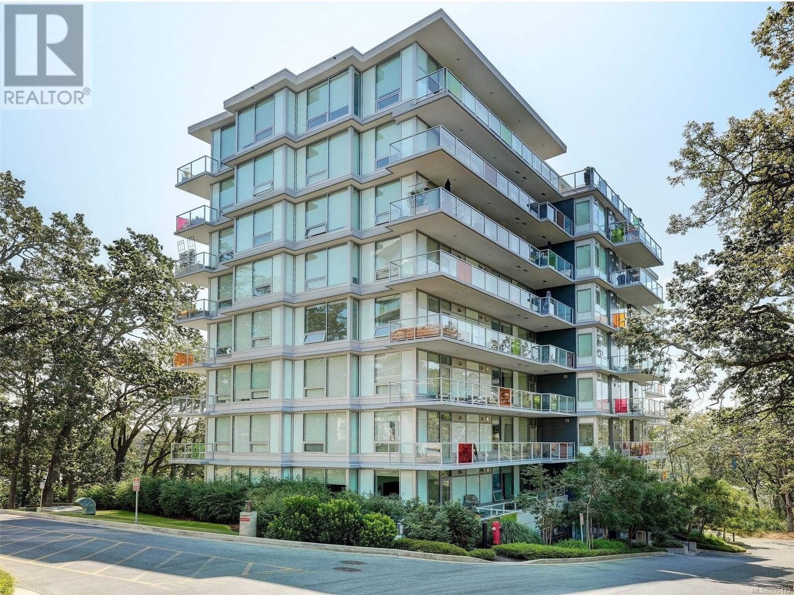 #101 4009 RAINBOW HILL LANE - Image 1