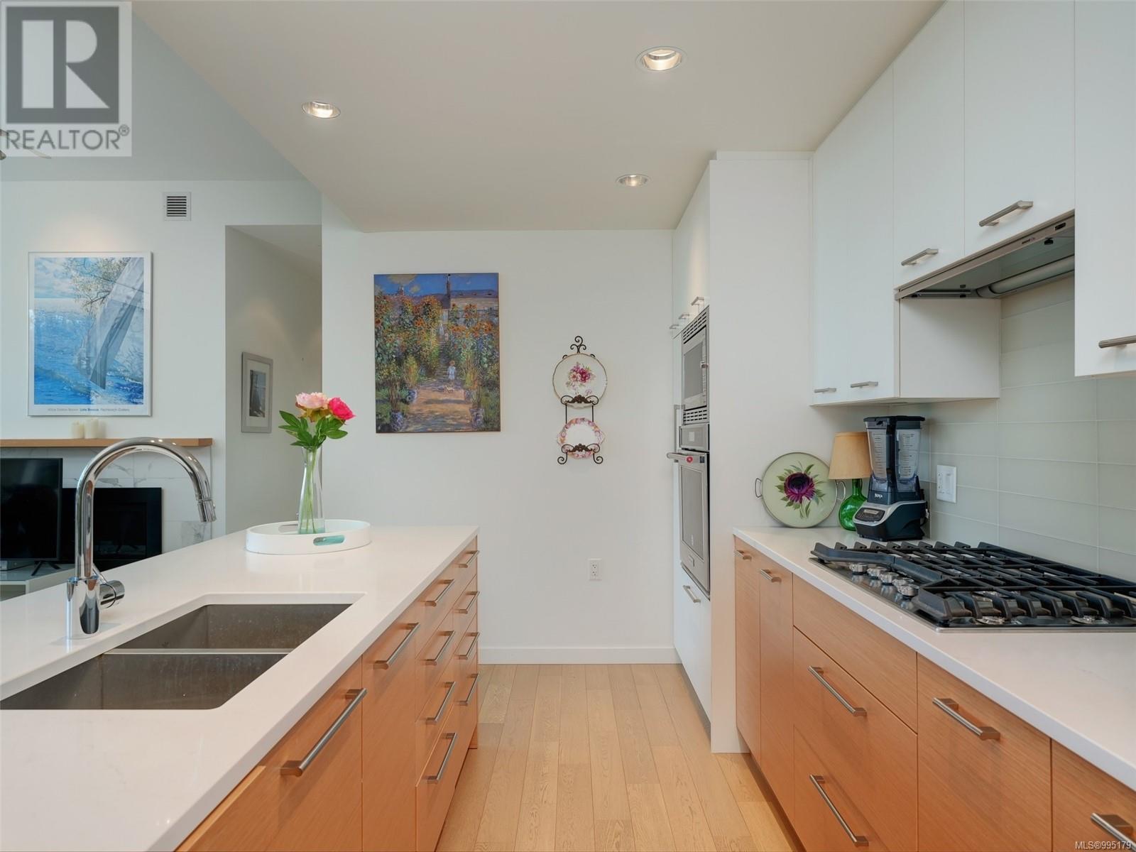 #101 4009 RAINBOW HILL LANE - Image 10