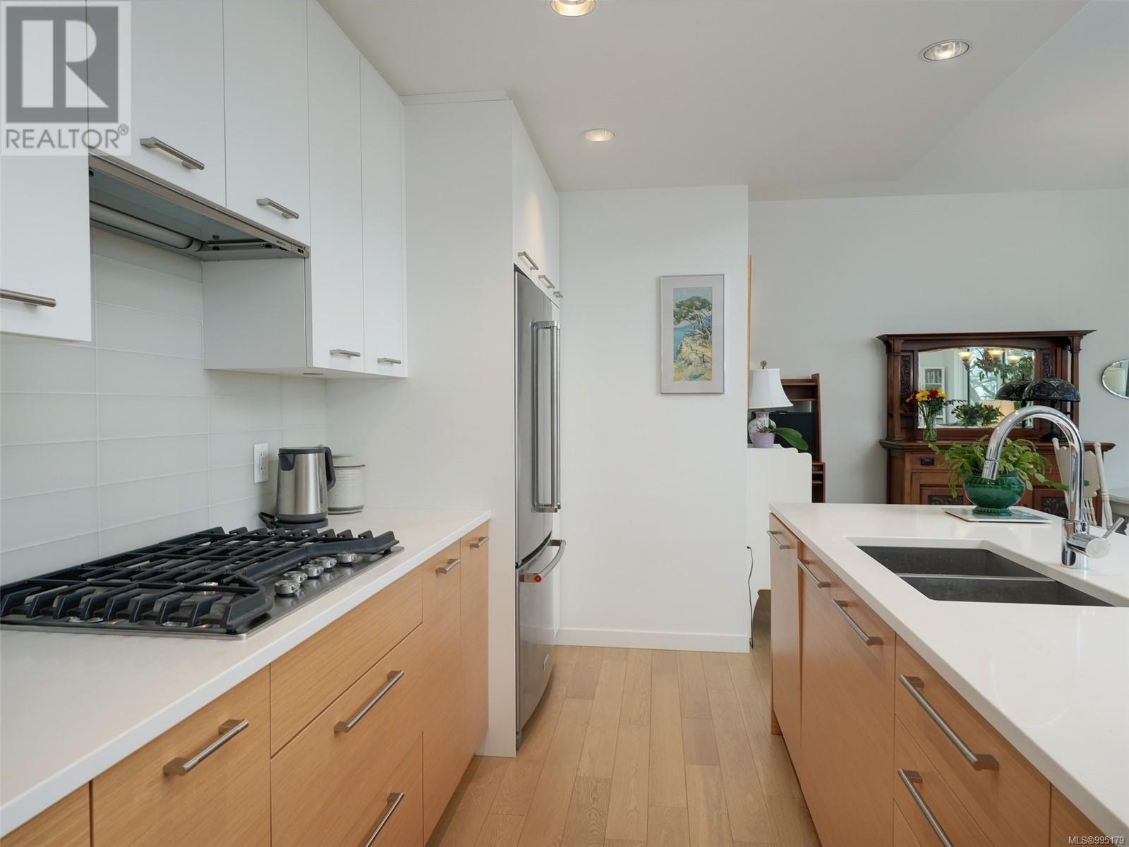 #101 4009 RAINBOW HILL LANE - Image 12