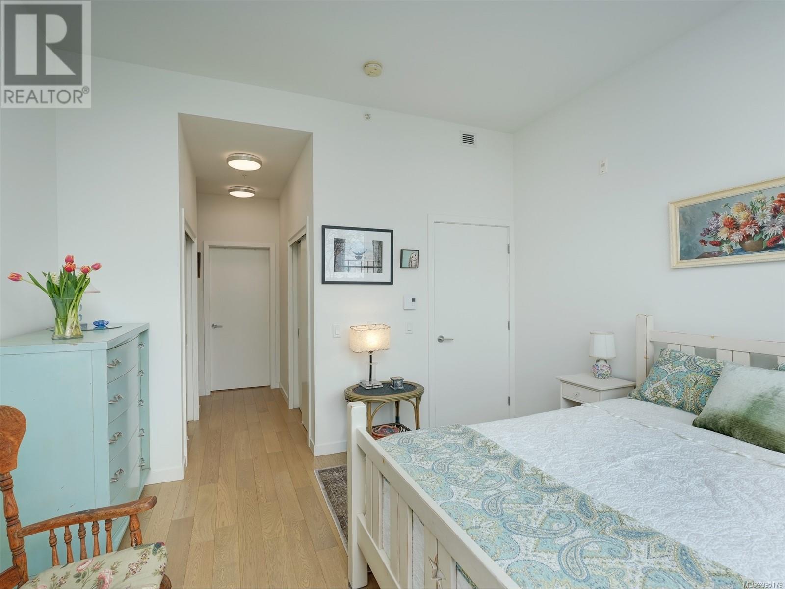 #101 4009 RAINBOW HILL LANE - Image 15