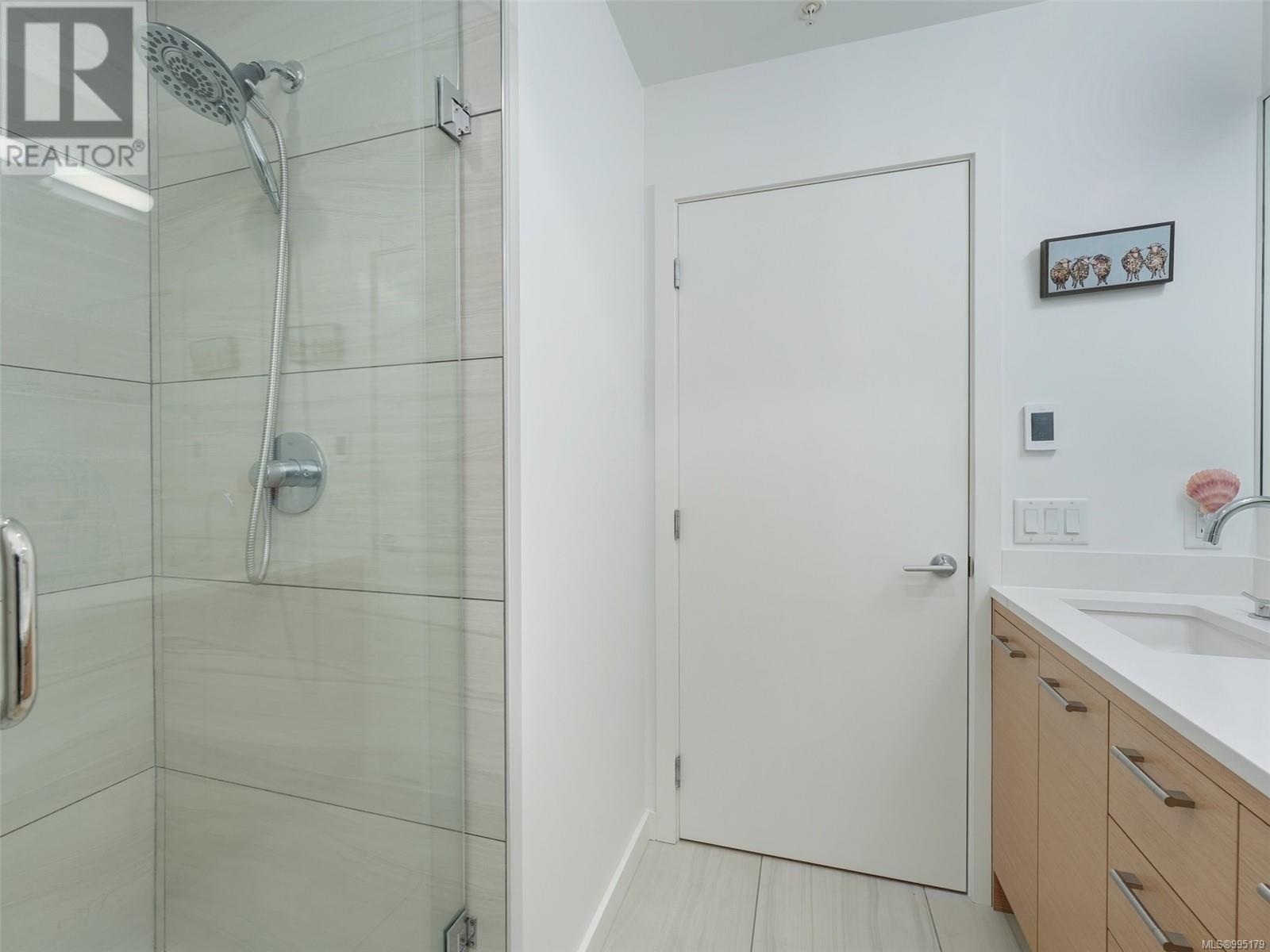 #101 4009 RAINBOW HILL LANE - Image 18