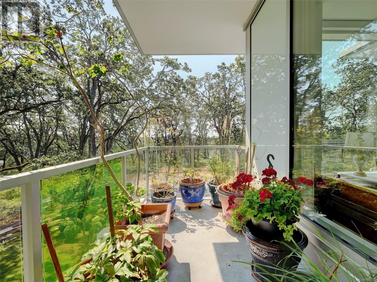 #101 4009 RAINBOW HILL LANE - Image 24