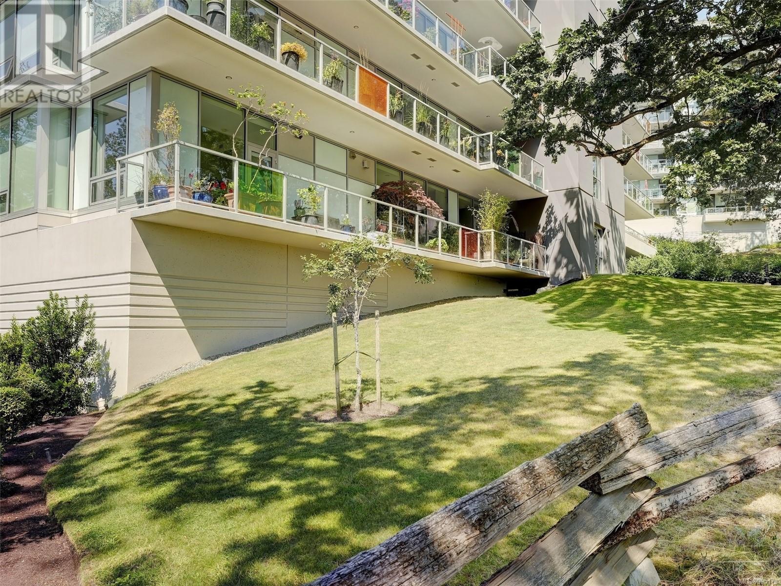 #101 4009 RAINBOW HILL LANE - Image 28