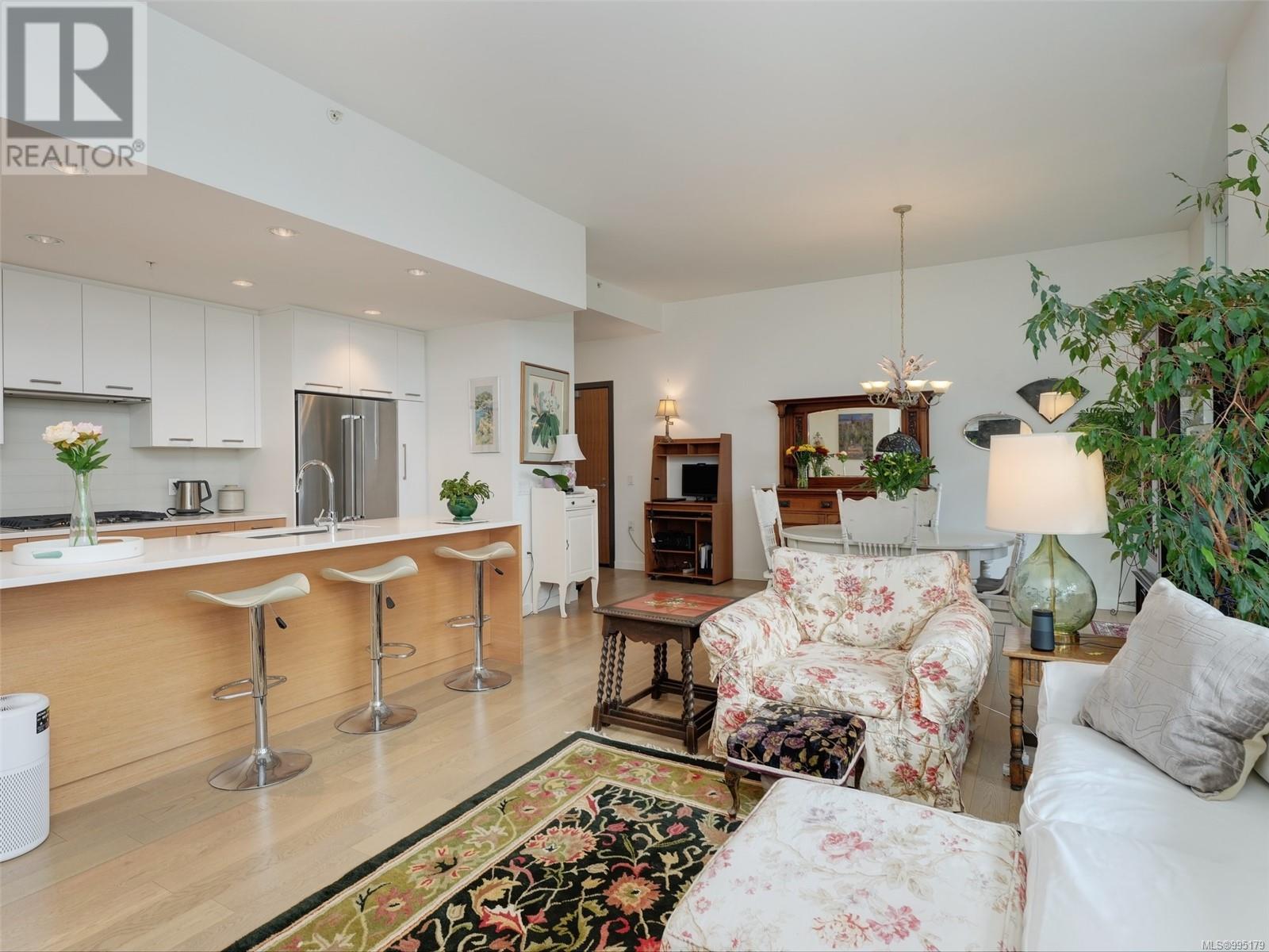 #101 4009 RAINBOW HILL LANE - Image 5