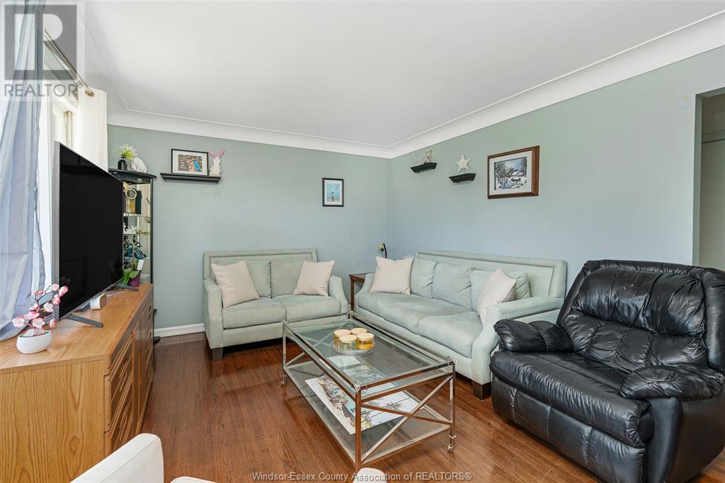 Photo 5 of 1345 Harrison Avenue, Windsor ON