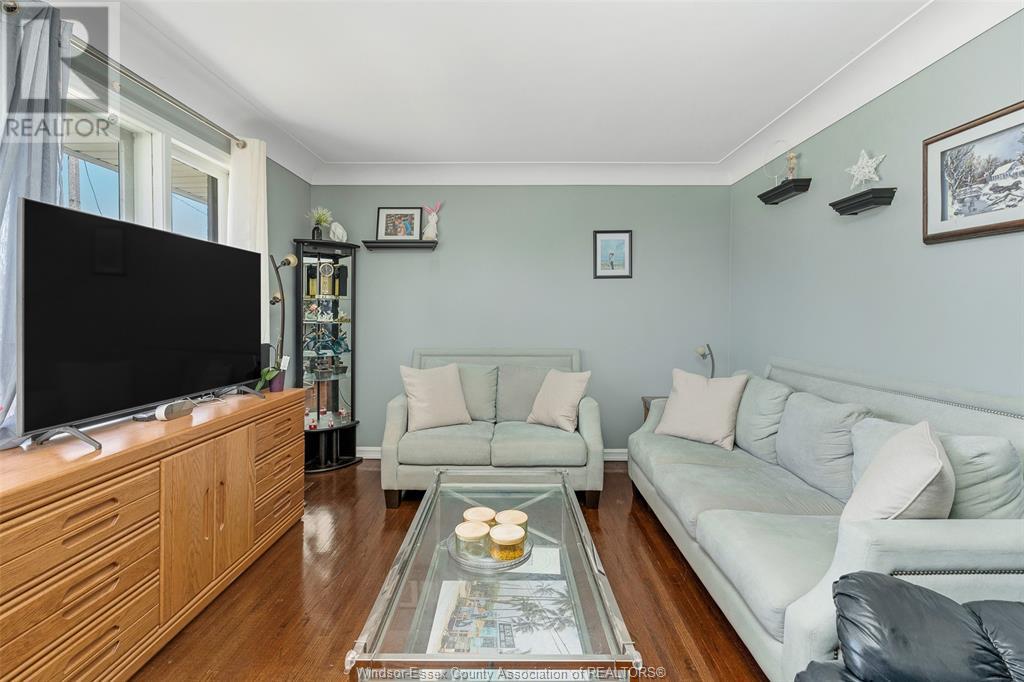Photo 6 of 1345 Harrison Avenue, Windsor ON