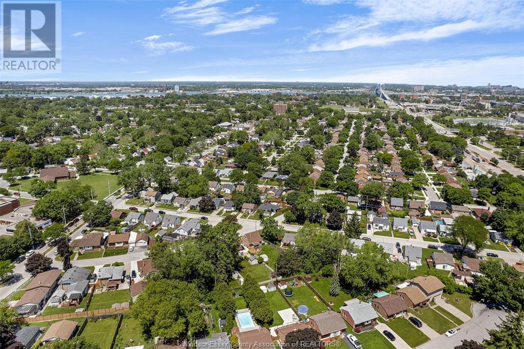 Photo 33 of 1345 Harrison Avenue, Windsor ON