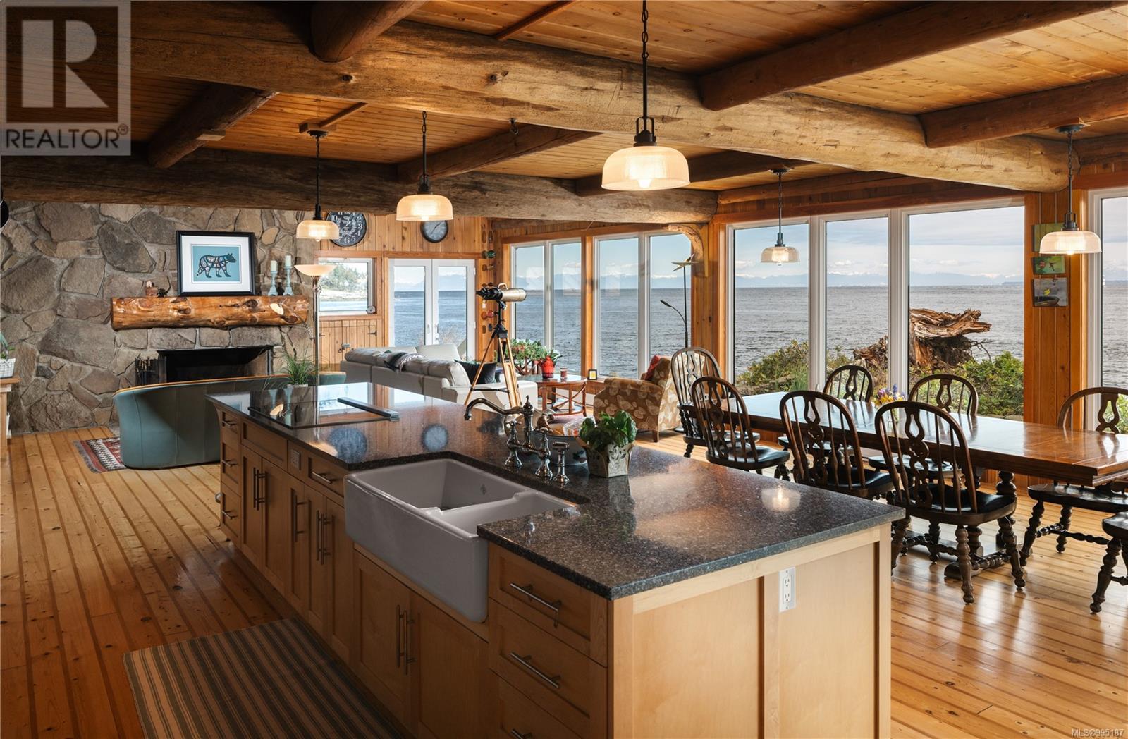  281 Bellhouse Road, Galiano Island