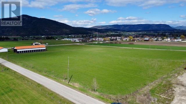  2110 Pleasant Valley Road, Spallumcheen