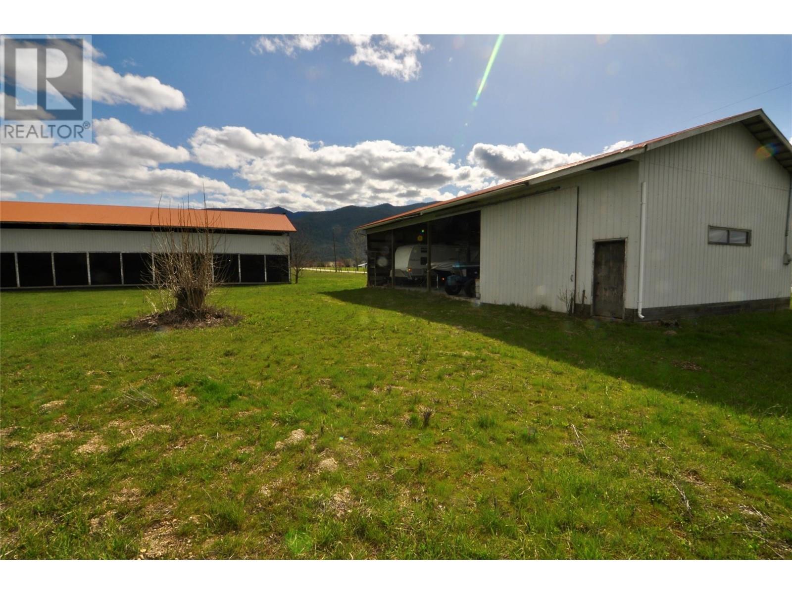  2110 Pleasant Valley Road, Spallumcheen