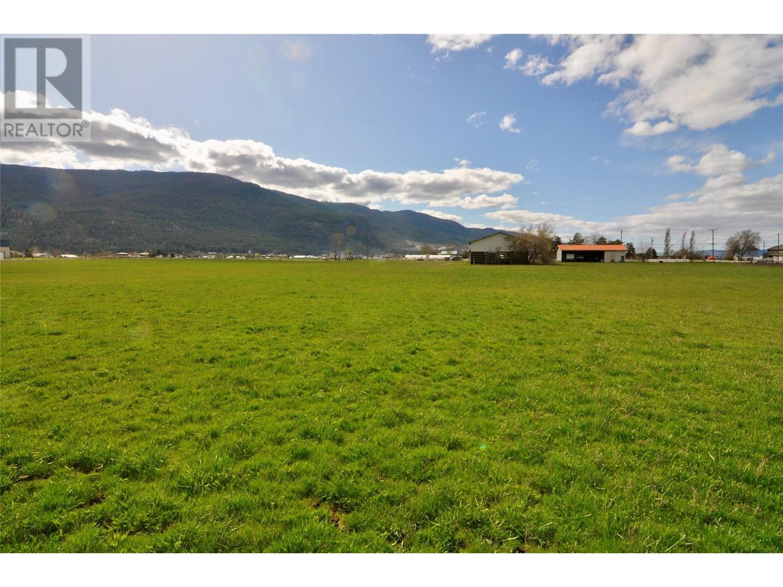  2110 Pleasant Valley Road, Spallumcheen