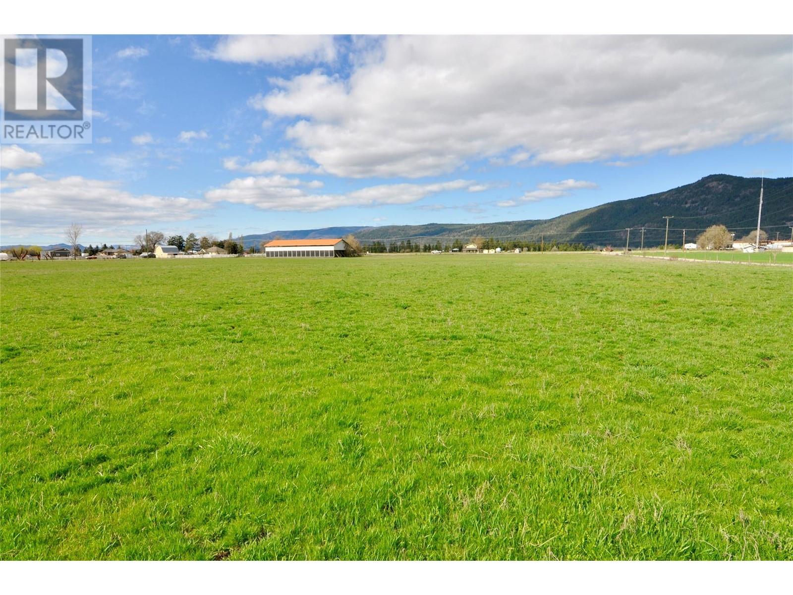  2110 Pleasant Valley Road, Spallumcheen
