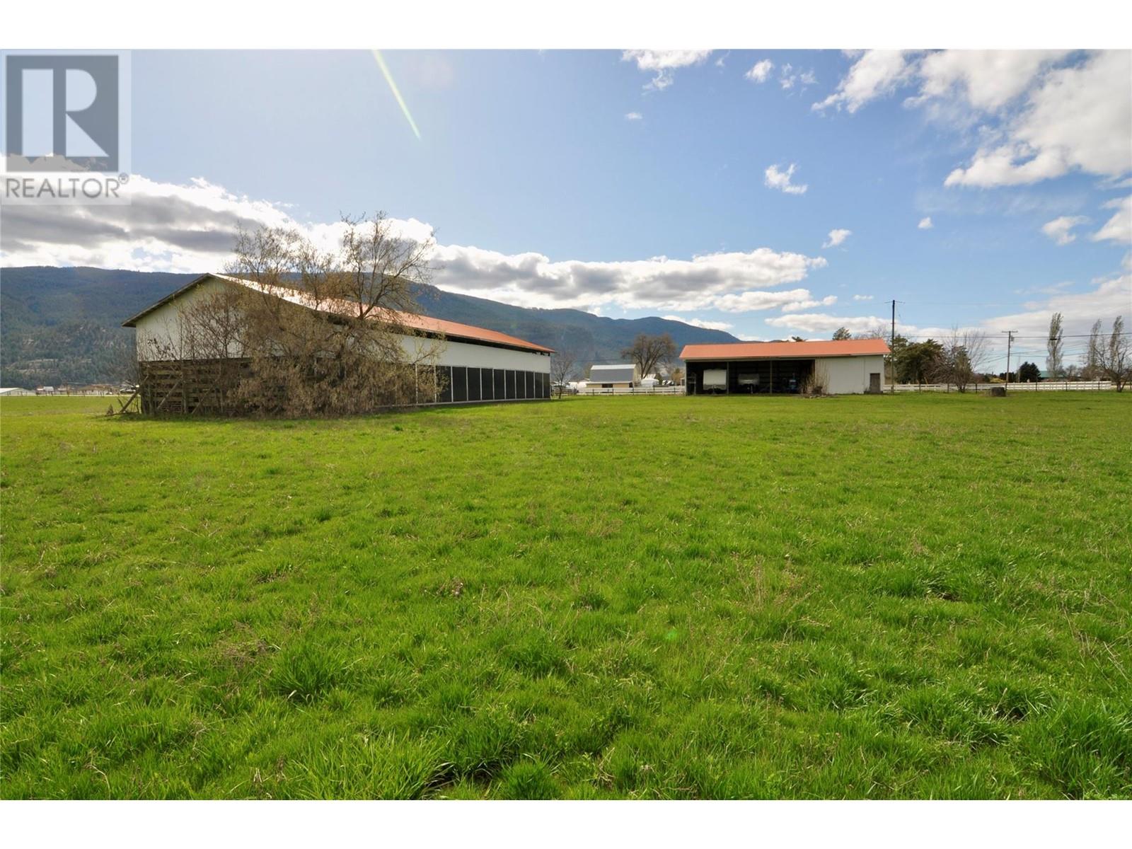  2110 Pleasant Valley Road, Spallumcheen