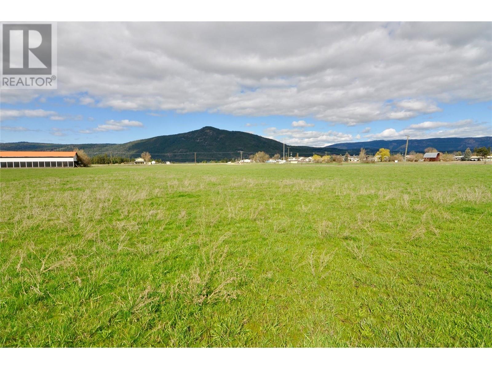  2110 Pleasant Valley Road, Spallumcheen