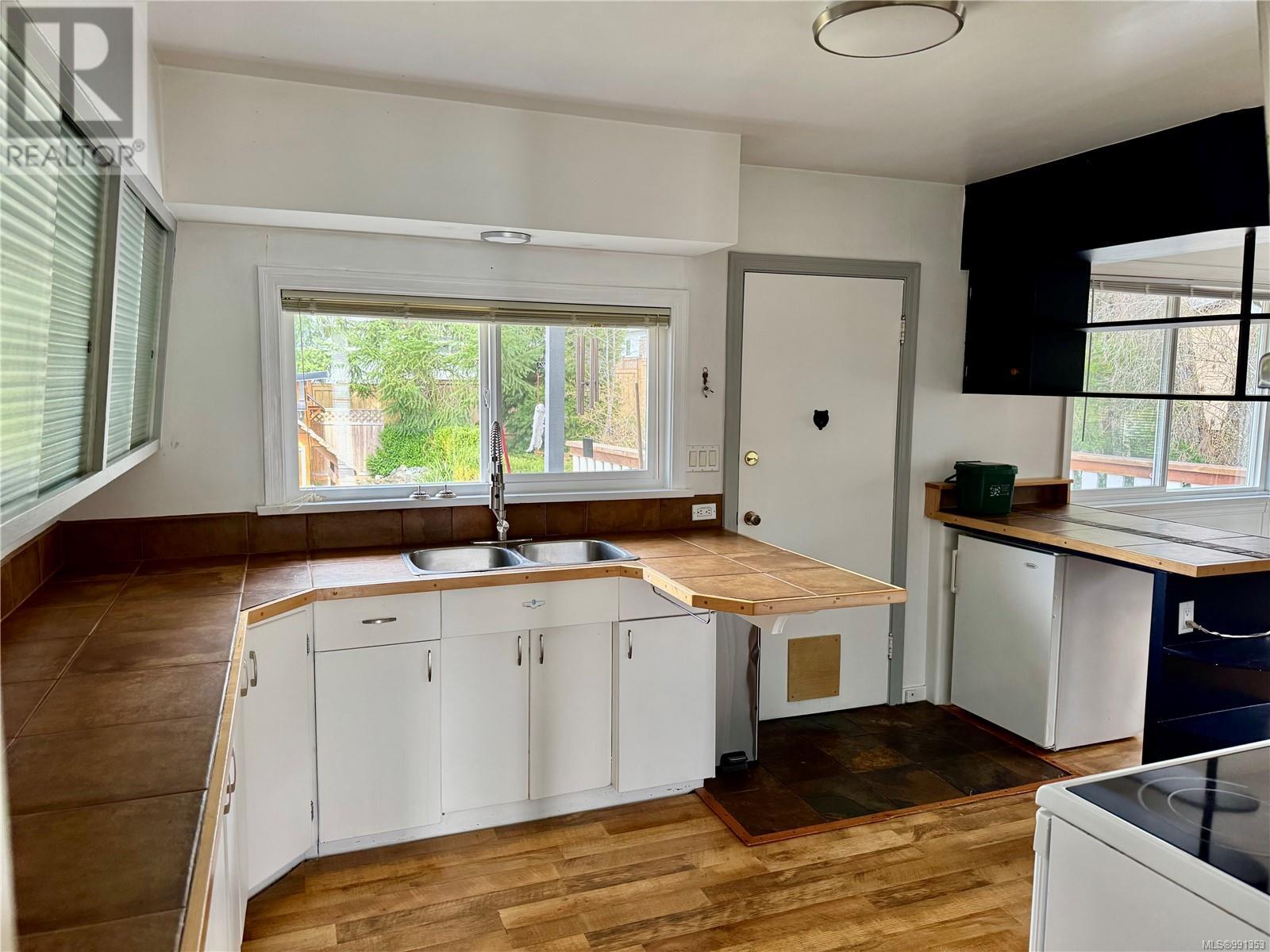 4327 Craig Rd, Port Alberni real estate listing 991353