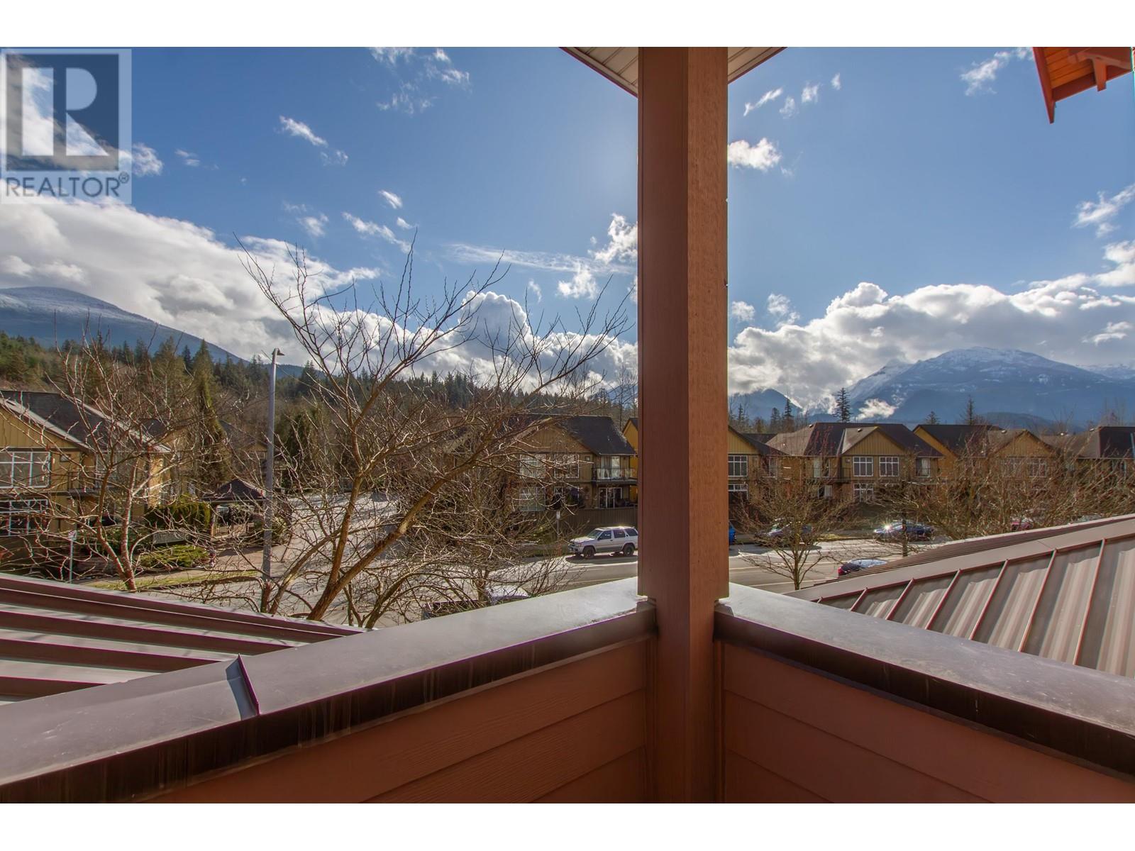 214 41105 TANTALUS ROAD, Squamish real estate listing R2989628
