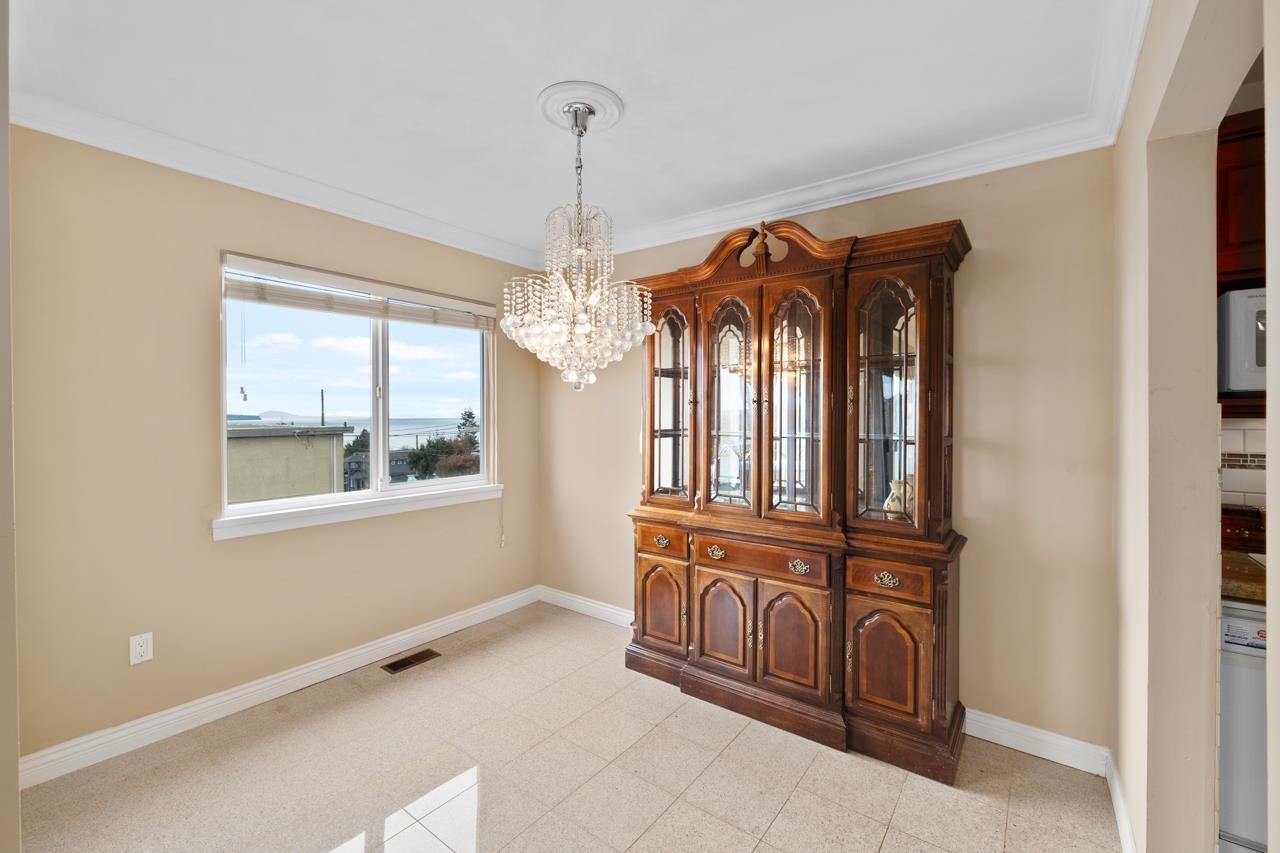 4 1040 PARKER STREET, White Rock real estate listing R2977265