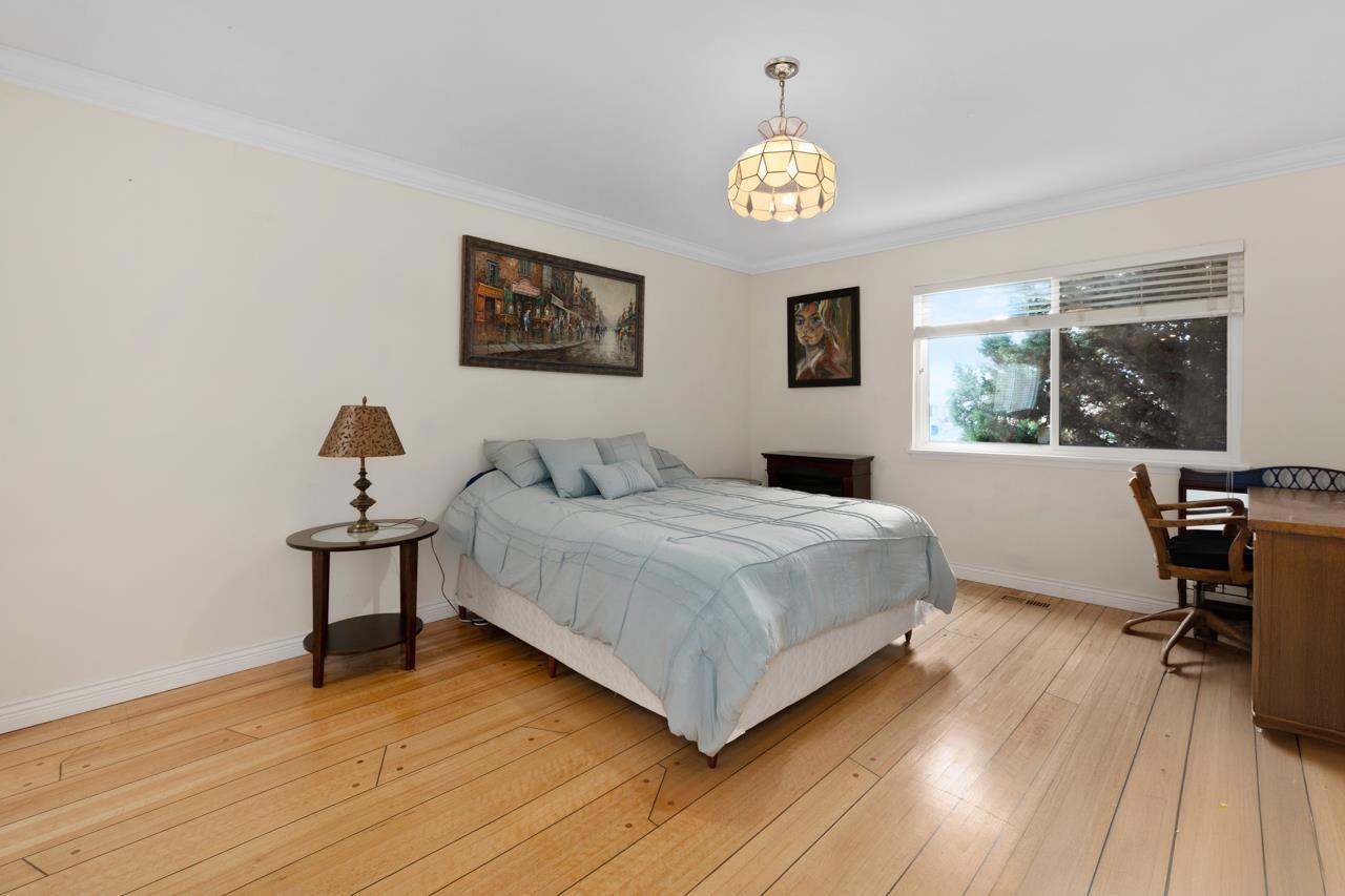4 1040 PARKER STREET, White Rock real estate listing R2977265