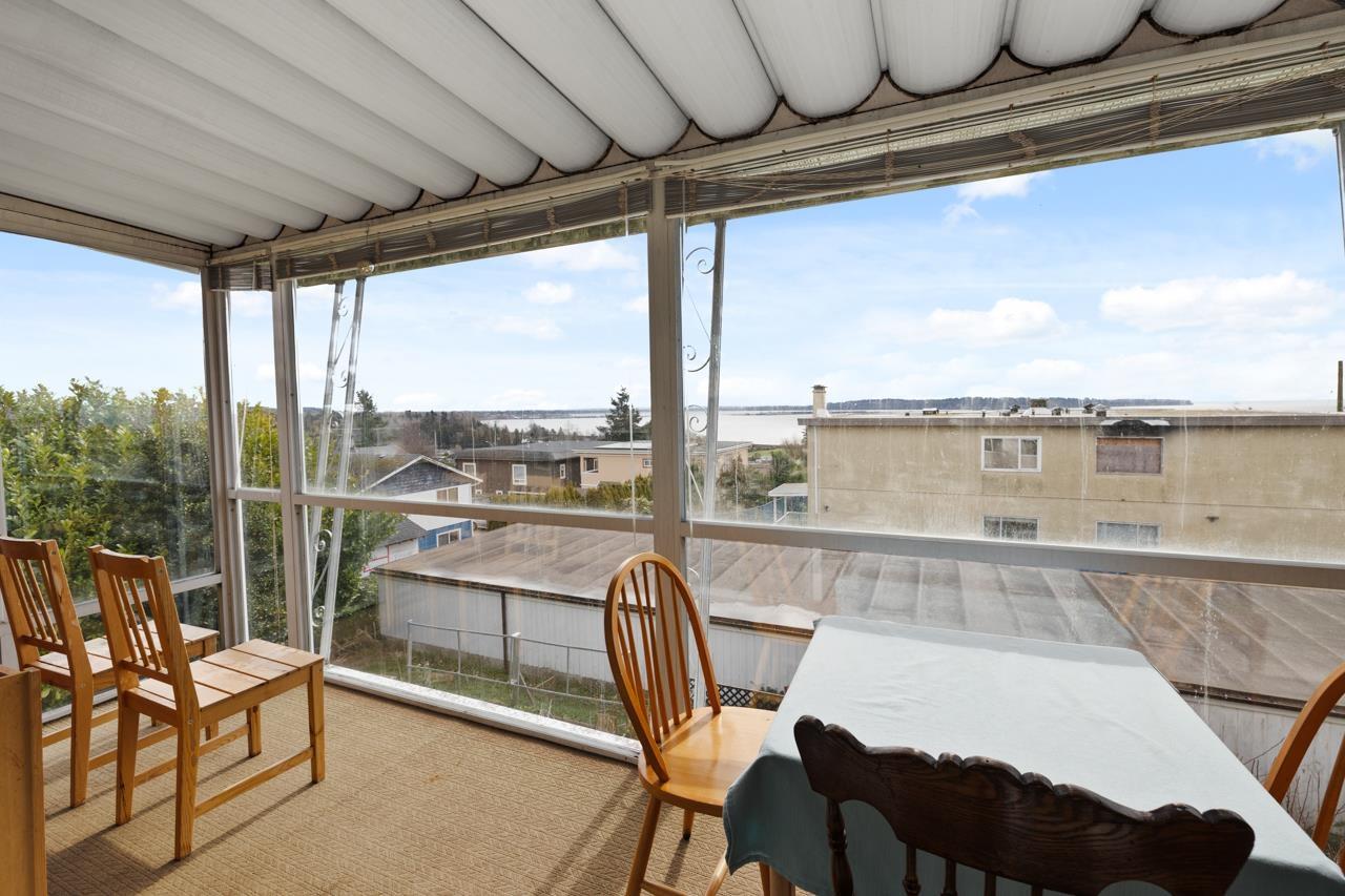 4 1040 PARKER STREET, White Rock real estate listing R2977265