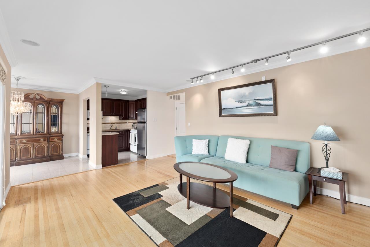 4 1040 PARKER STREET, White Rock real estate listing R2977265