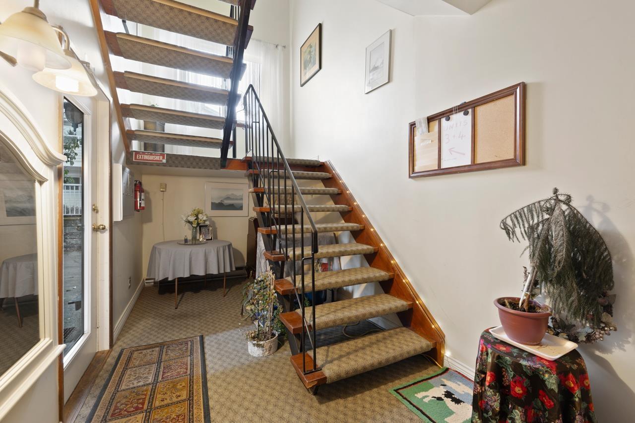 4 1040 PARKER STREET, White Rock real estate listing R2977265