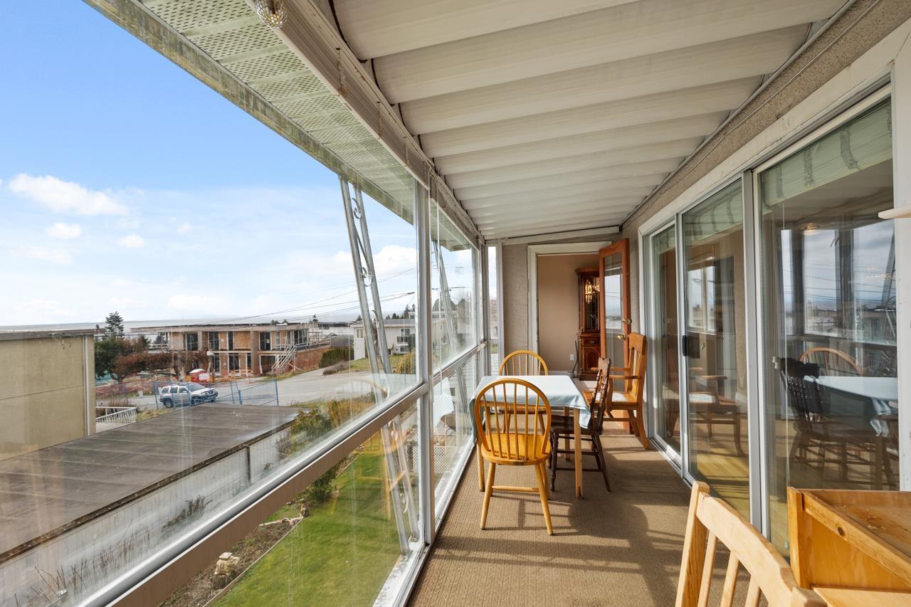 4 1040 PARKER STREET, White Rock real estate listing R2977265