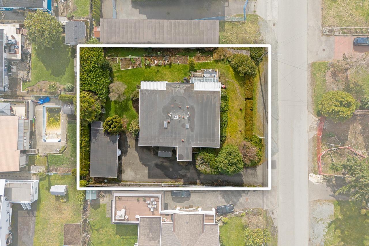 4 1040 PARKER STREET, White Rock real estate listing R2977265