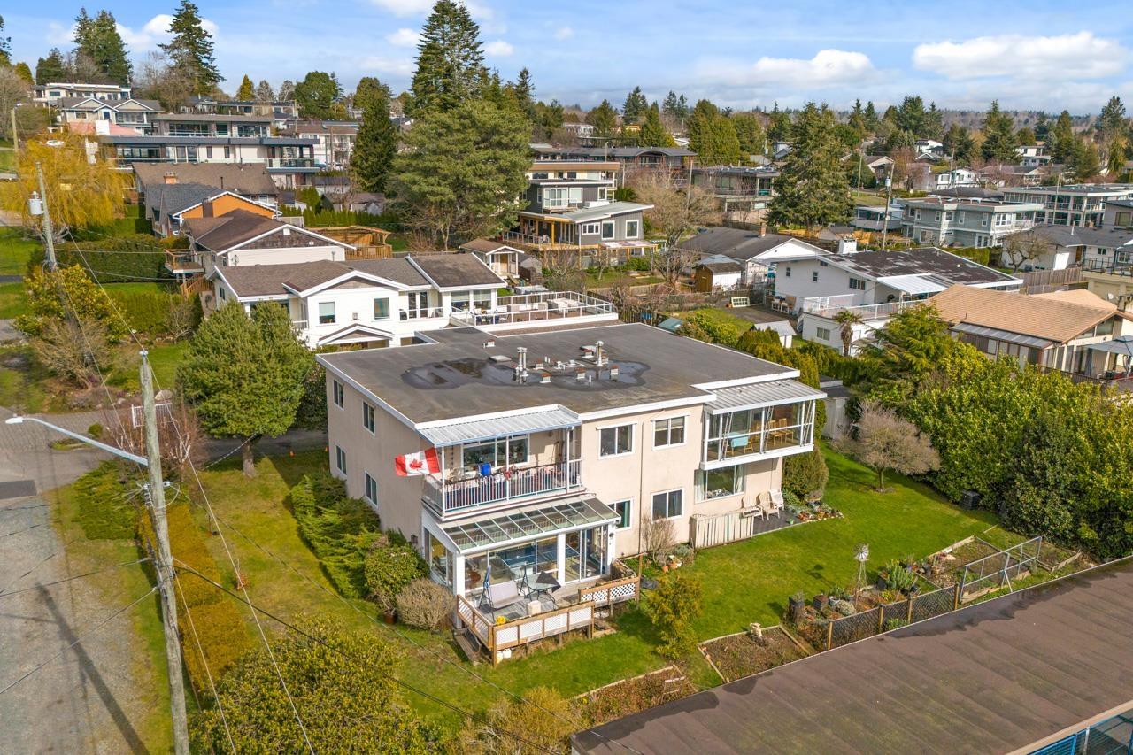 4 1040 PARKER STREET, White Rock real estate listing R2977265