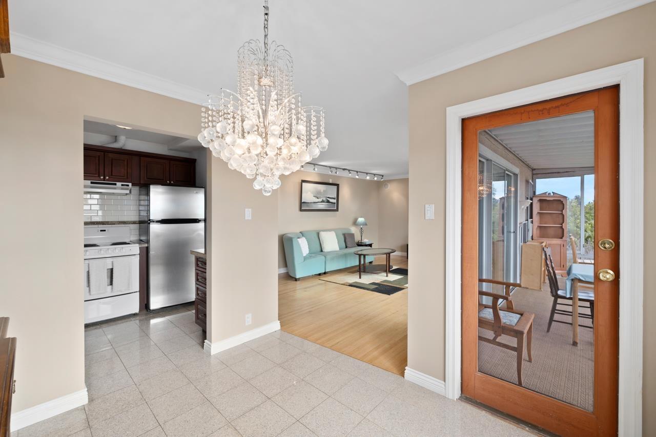 4 1040 PARKER STREET, White Rock real estate listing R2977265
