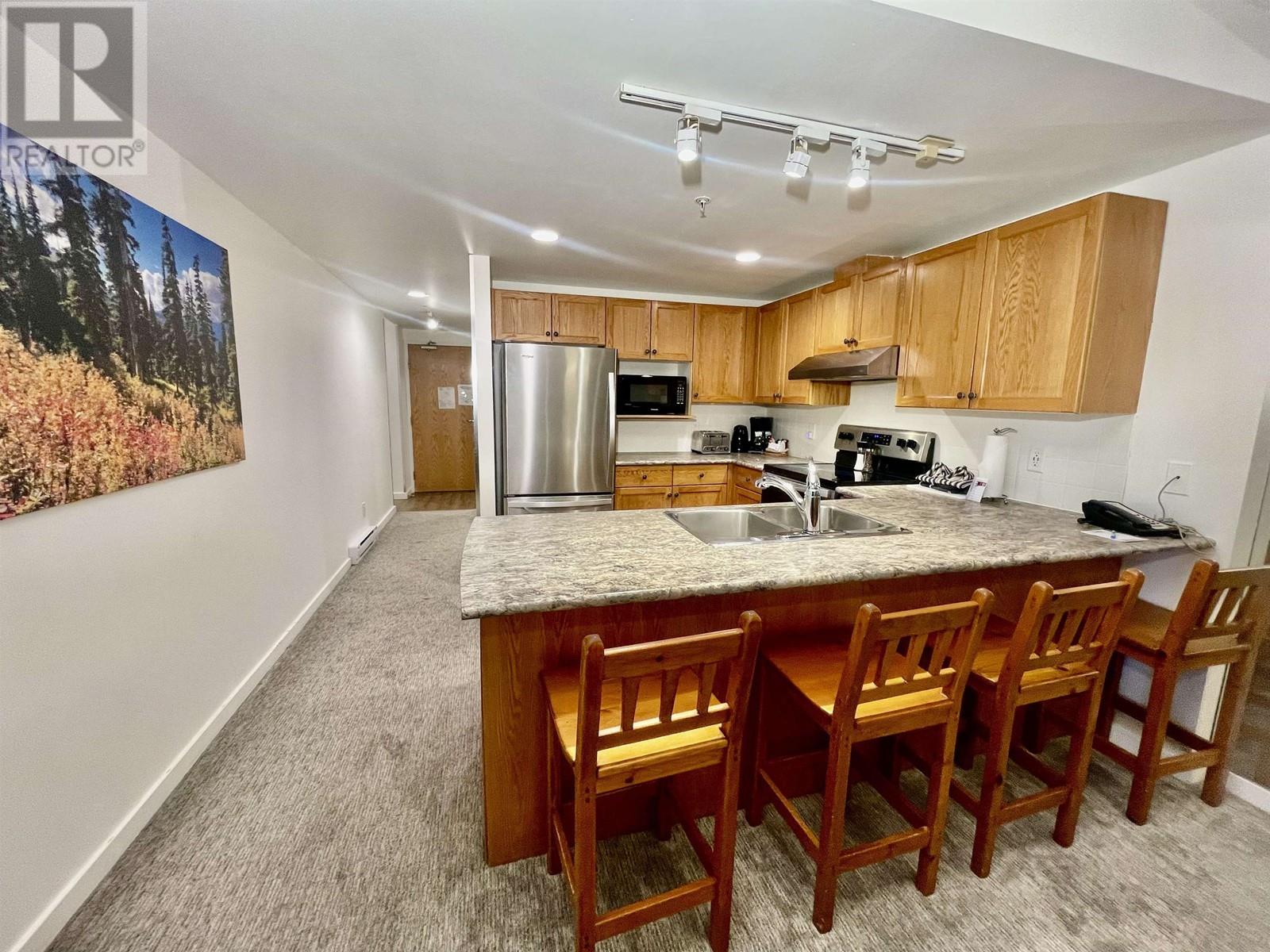 611 WK7-4910 SPEARHEAD PLACE, Whistler