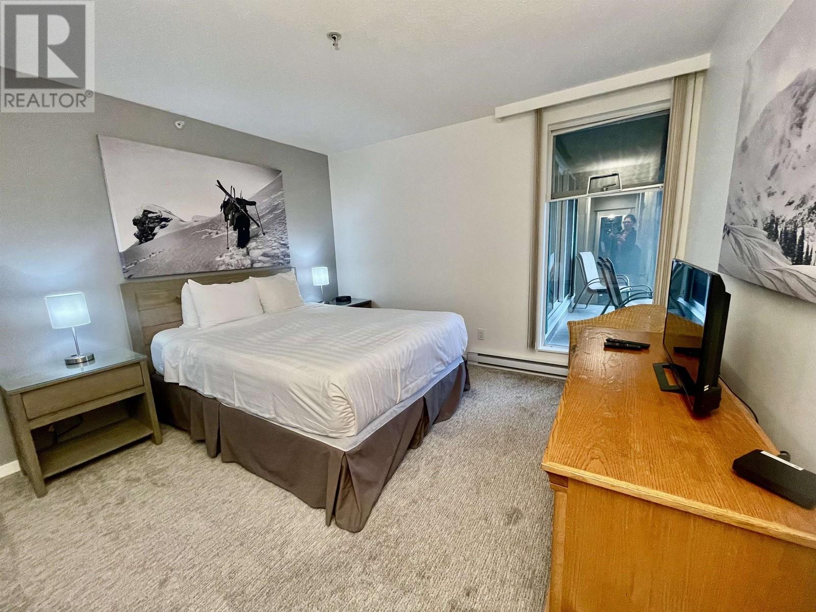 611 WK7-4910 SPEARHEAD PLACE, Whistler