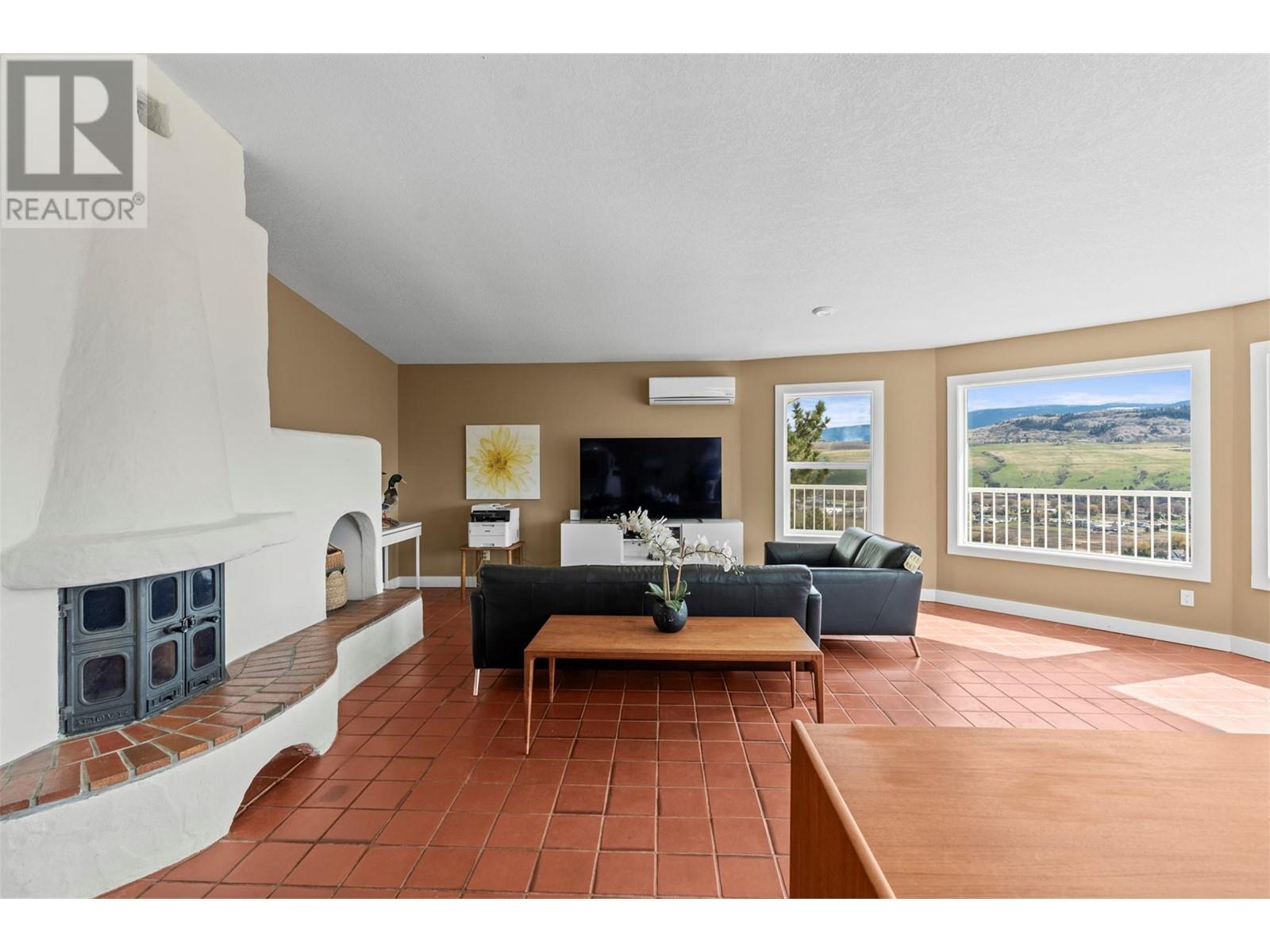 Photo 8 of 6396 Bella Vista Road, Vernon BC