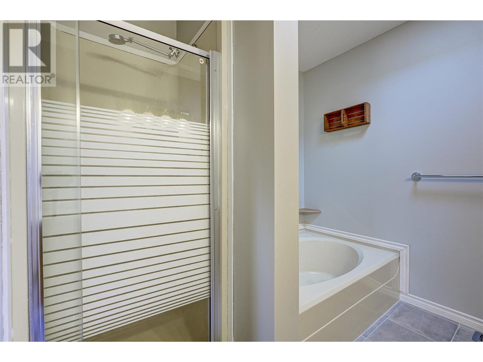 1 17017 SNOW Avenue, Summerland