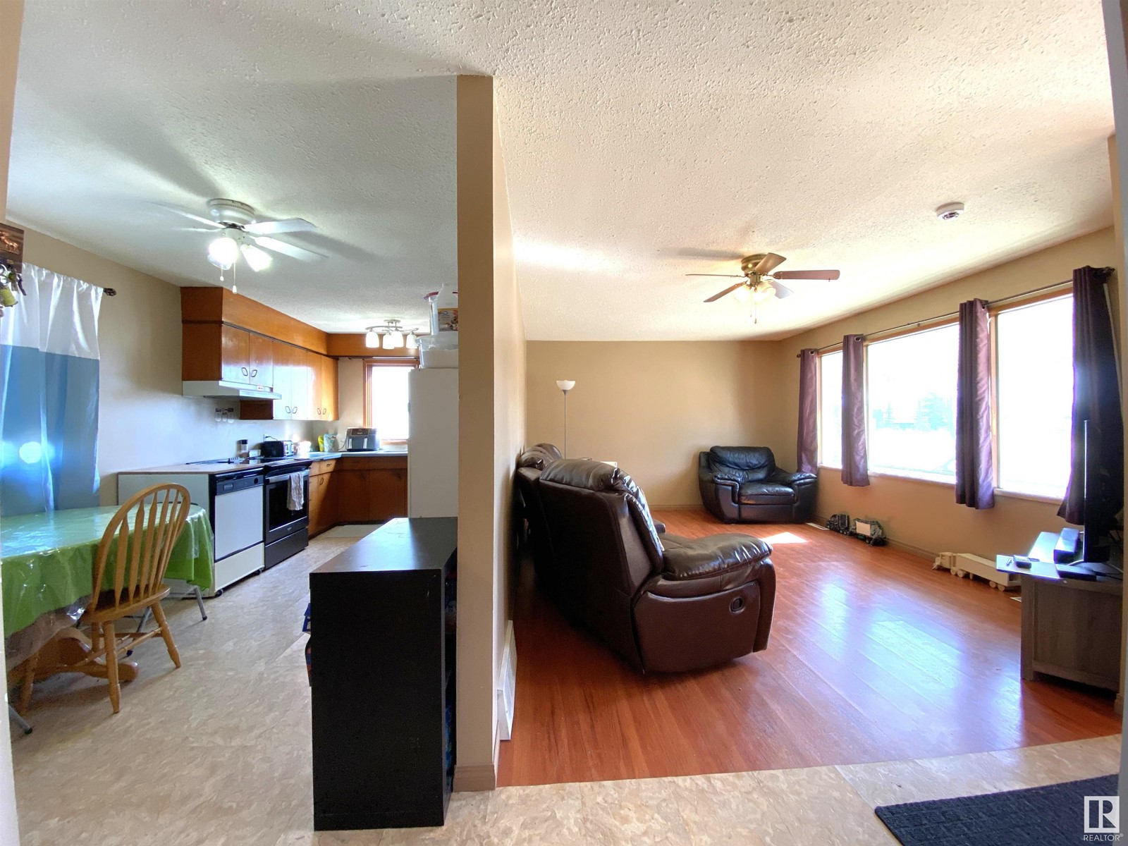 Photo 3 of 5010 40 Av, Wetaskiwin AB