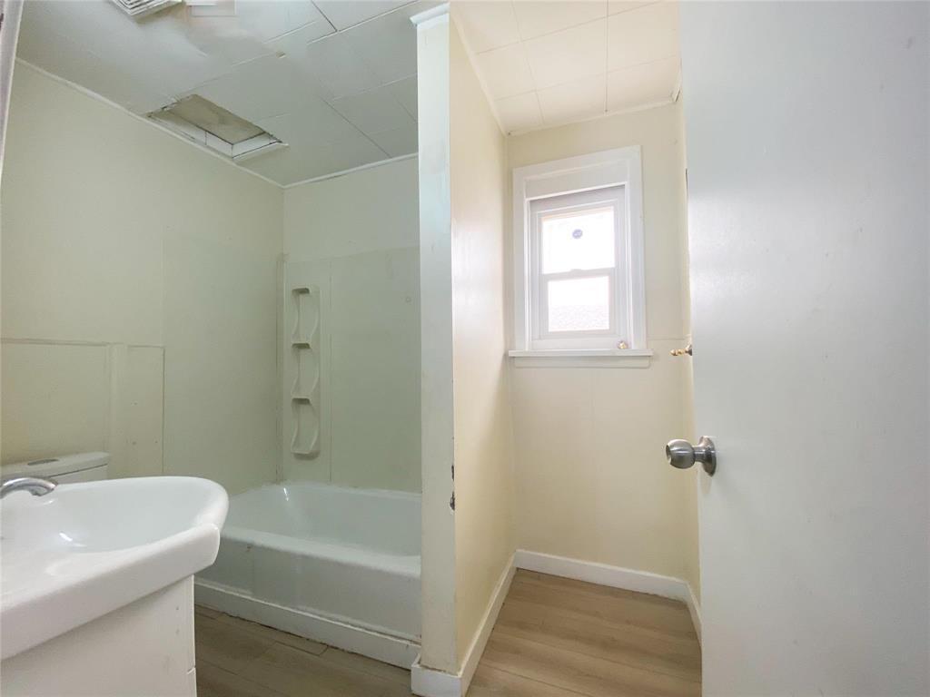 Photo 13 of 397 Aberdeen Avenue, Winnipeg MB