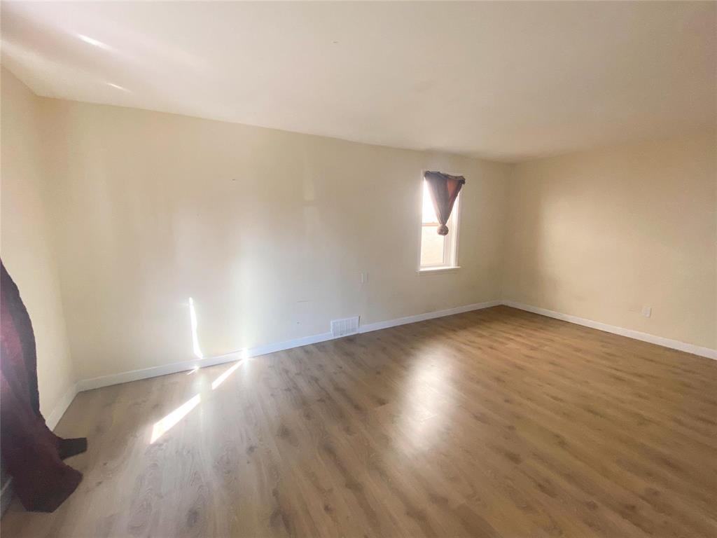 Photo 3 of 397 Aberdeen Avenue, Winnipeg MB